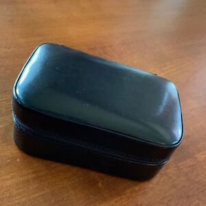 Eddie Bauer Black Leather Jewelry Travel case